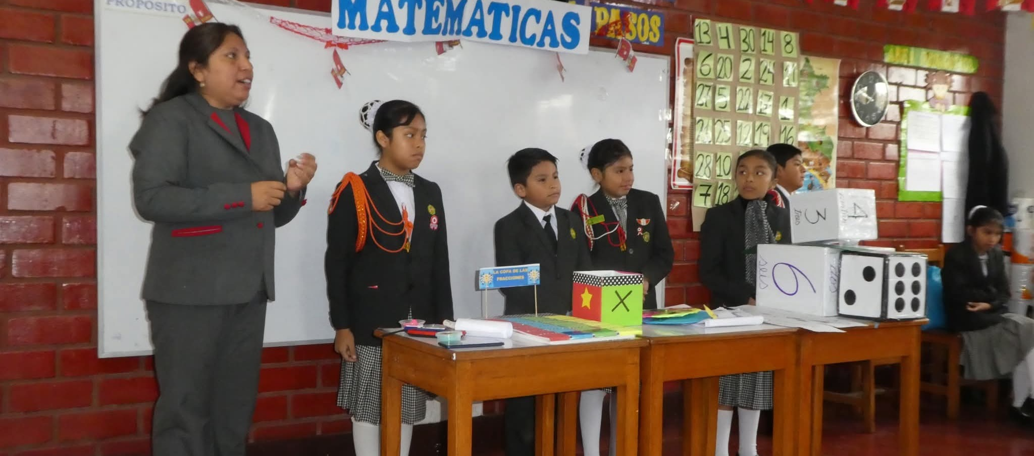 Estudiantes aprendiendo